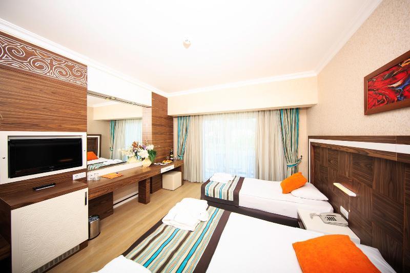 Royal Towers Hotel Kiris Екстер'єр фото